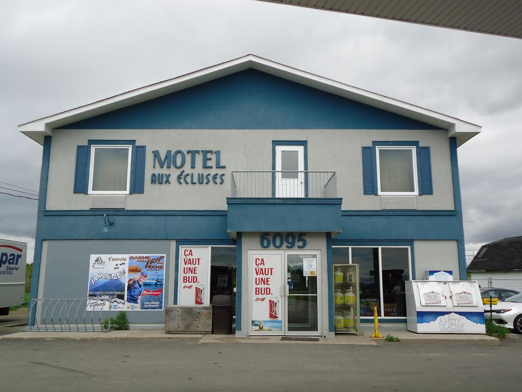 Motel Aux Ecluses Алма Екстер'єр фото